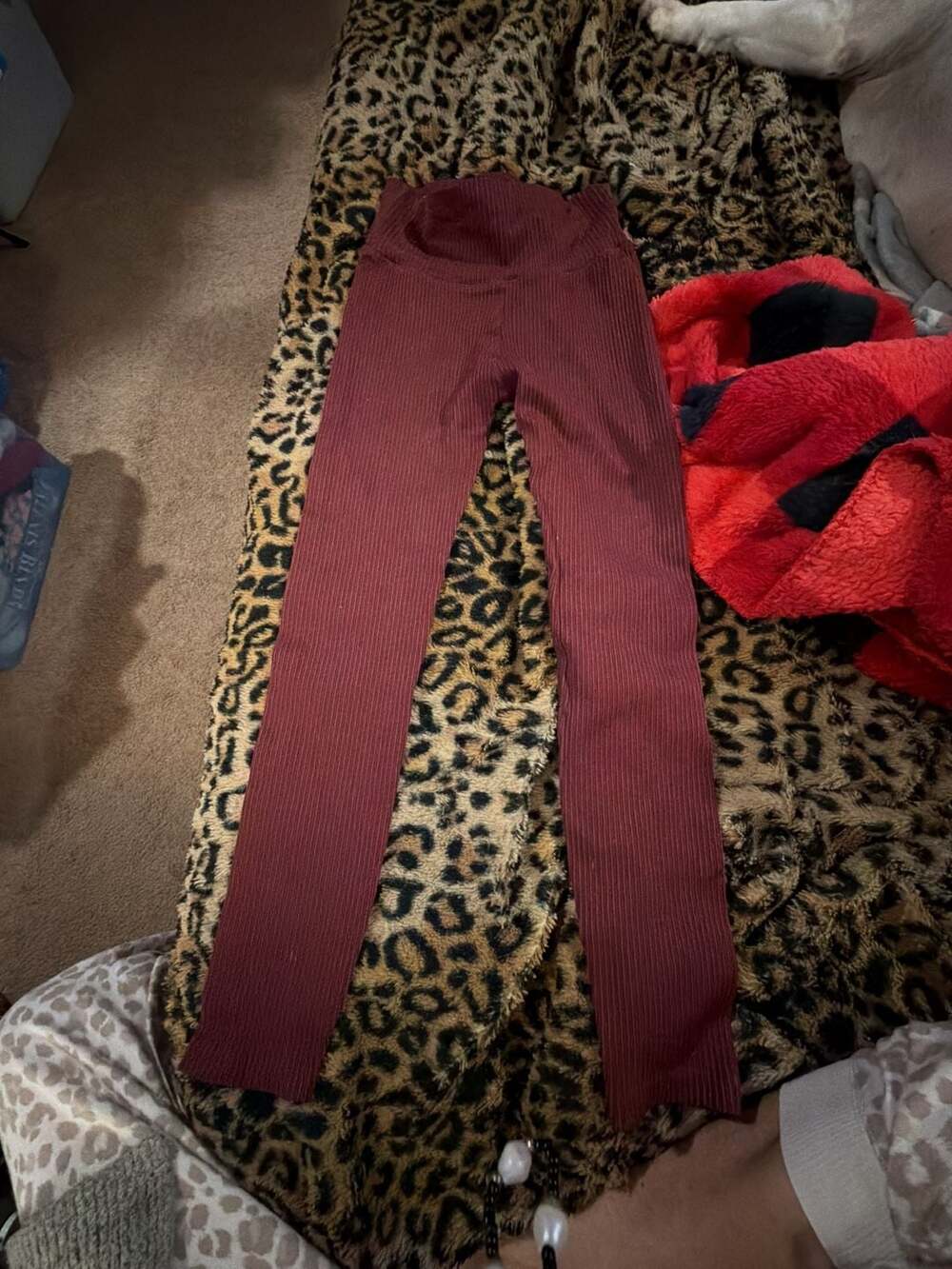 Good American Ribbed Knit Leggings in Portobello Burgundy